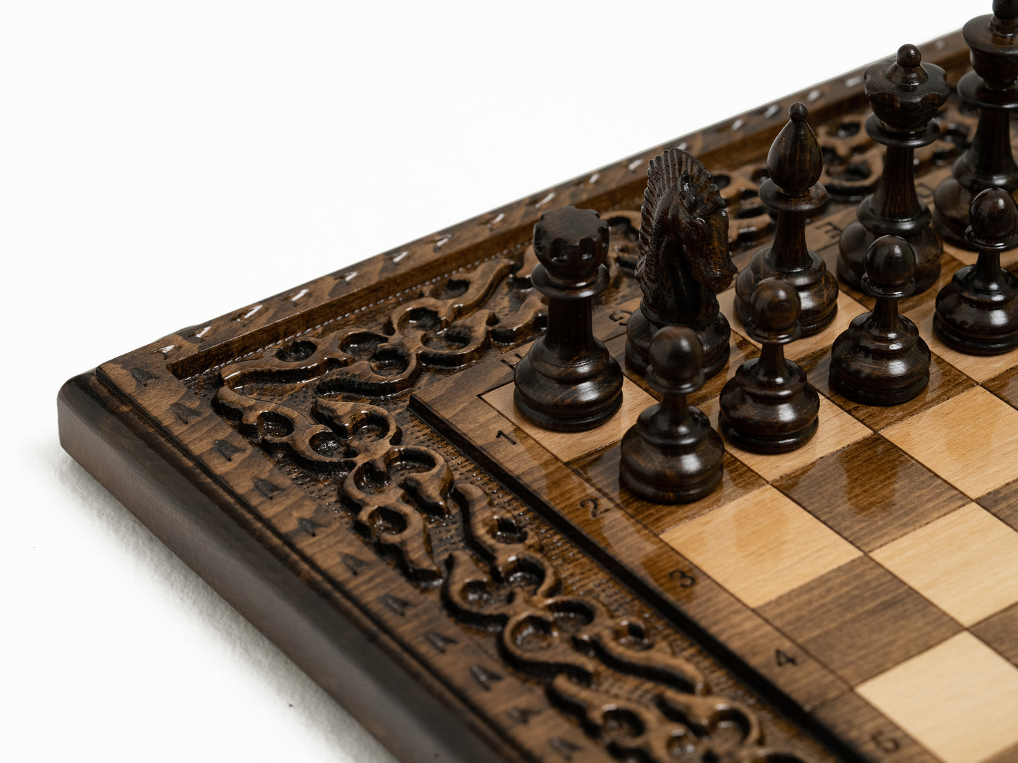 Artisan Handcrafted Wooden Chess Set - Exquisite Craftsmanship